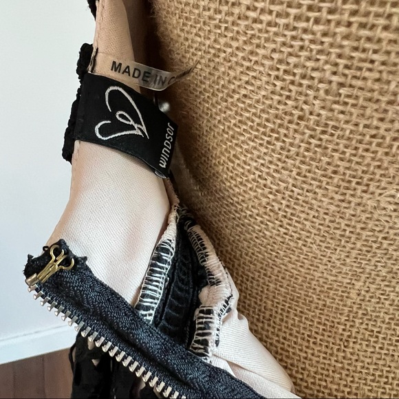 🏷️ SOLD Black & Nude Lace Cutout Mini Dress - Picture 8 of 10